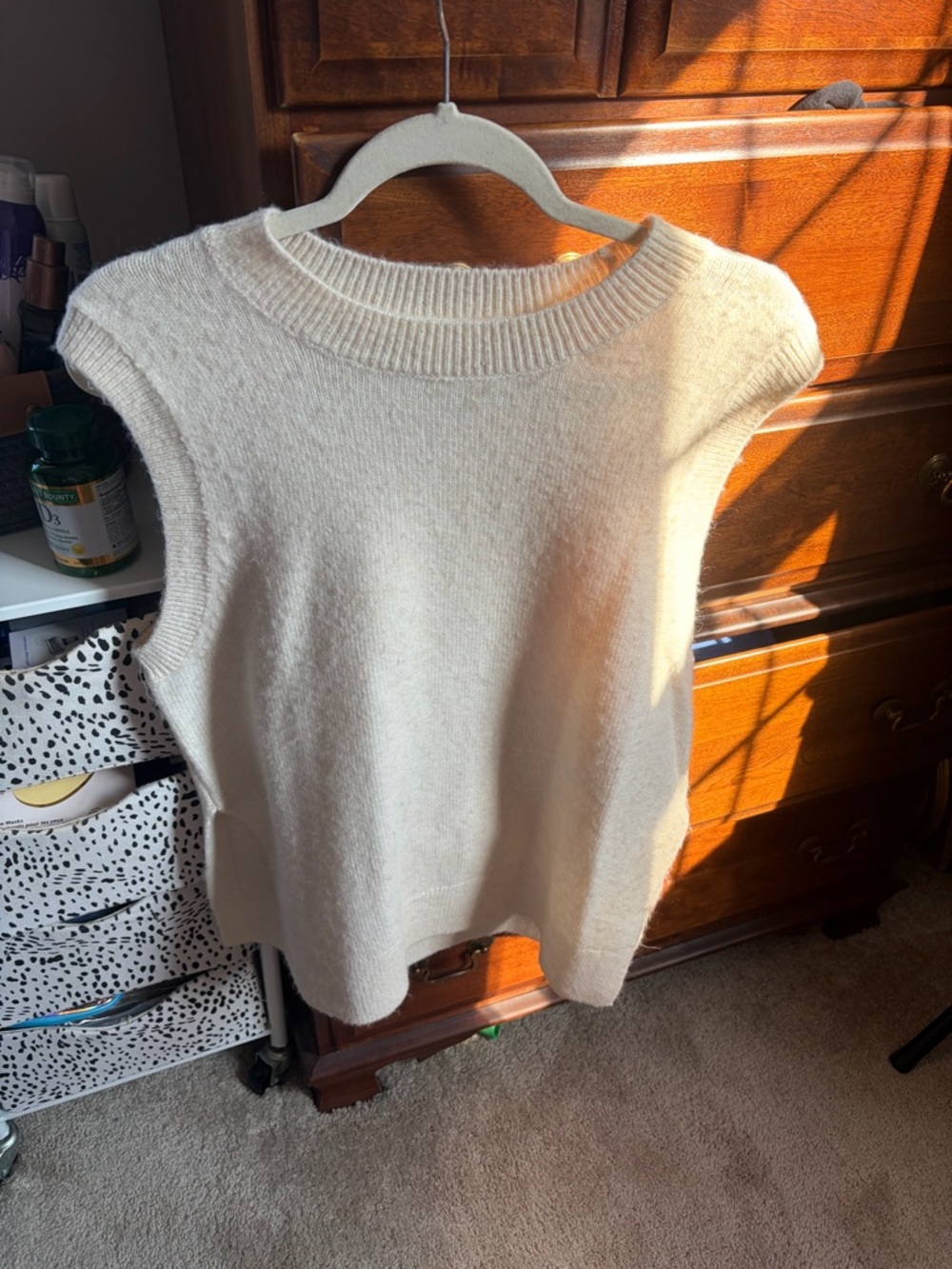 H&M Cream Ribbed Crewneck Sleeveless Knit Top